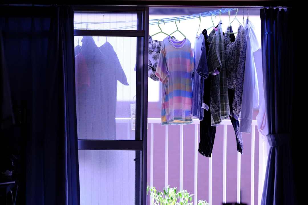 Wat trek je aan op vakantie bij 20 graden? Comfortabel reizen met de juiste kleding